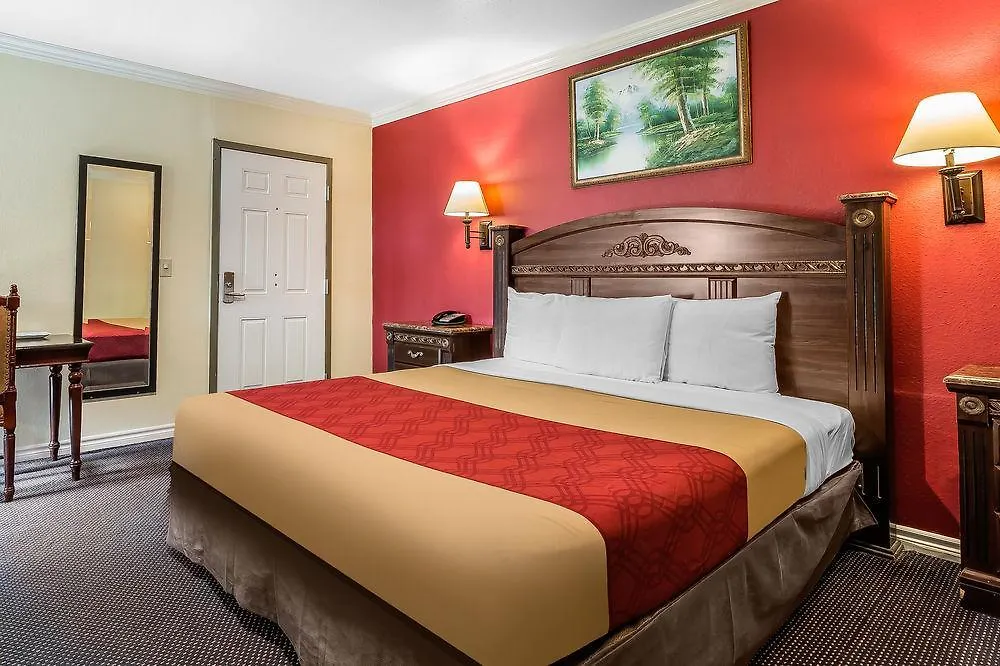 Отель Econo Lodge Long Beach I-405