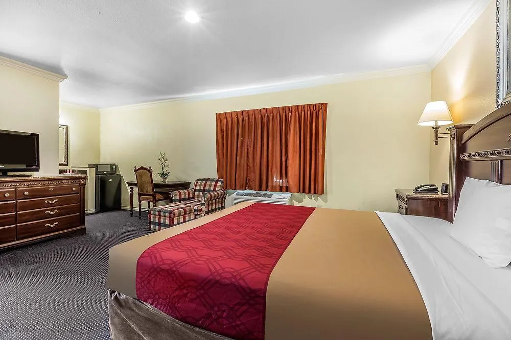Econo Lodge Long Beach I-405 Отель